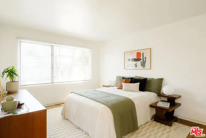 3334 E 1st Street, Long Beach, California 90803