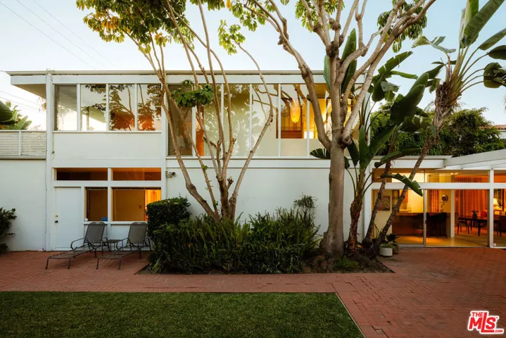 3334 E 1st Street, Long Beach, California 90803