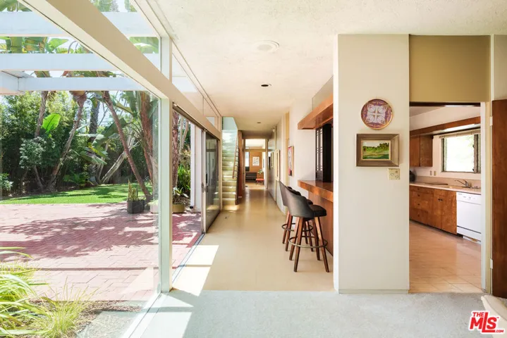3334 E 1st Street, Long Beach, California 90803
