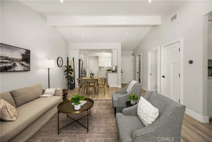 32 Acorn 15, Irvine, California 92604