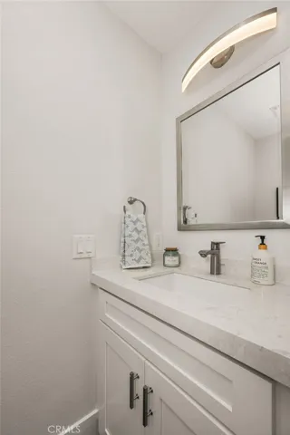 32 Acorn 15, Irvine, California 92604