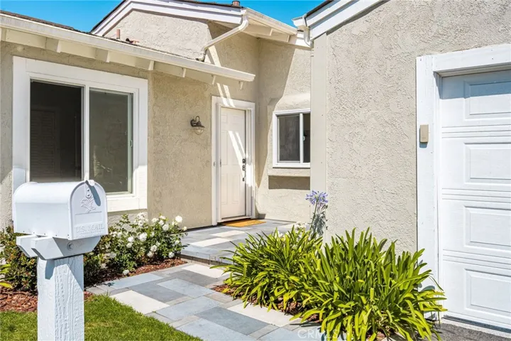 32 Acorn 15, Irvine, California 92604