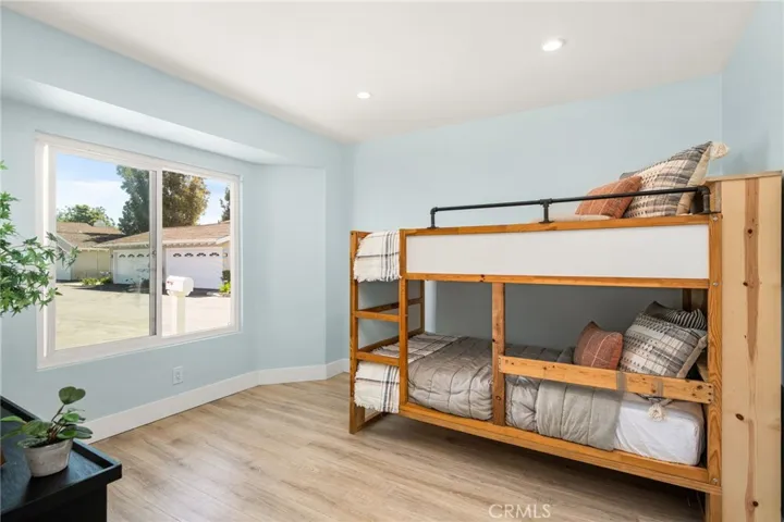 32 Acorn 15, Irvine, California 92604
