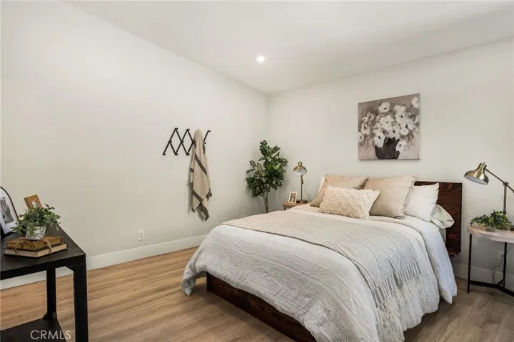 32 Acorn 15, Irvine, California 92604