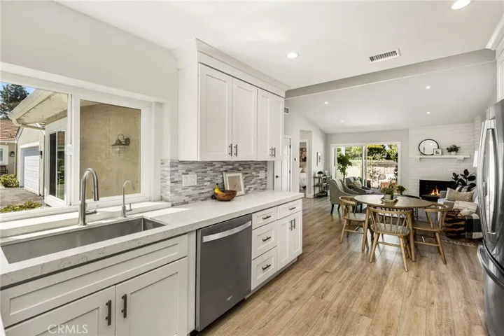 32 Acorn 15, Irvine, California 92604