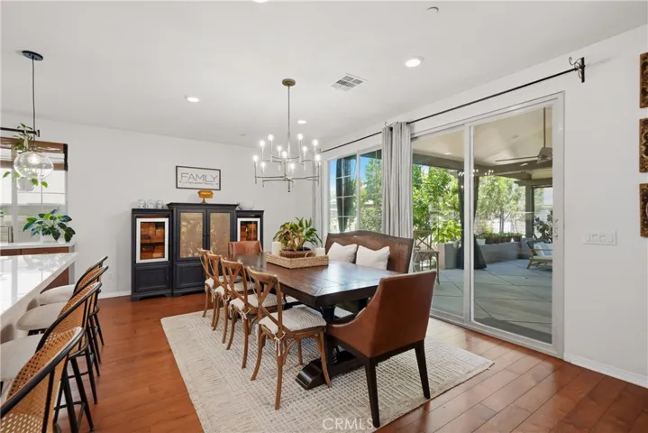 Dining Room/Sliding door to backyard.
