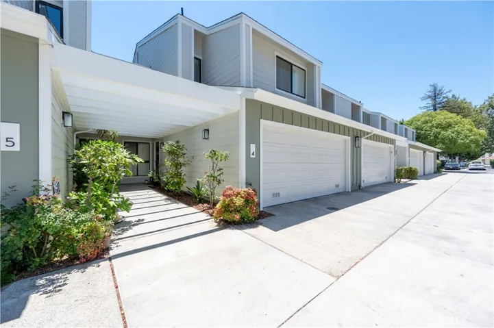 10110 Melinda Way 4, Northridge, California 91325