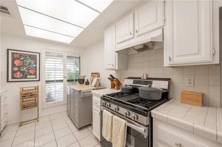 10110 Melinda Way 4, Northridge, California 91325