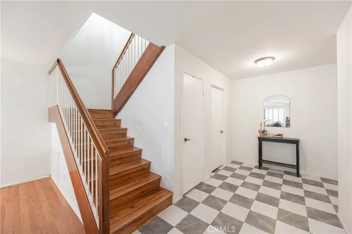 10110 Melinda Way 4, Northridge, California 91325