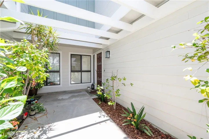 10110 Melinda Way 4, Northridge, California 91325