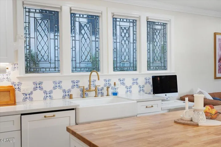 21-Kitchen