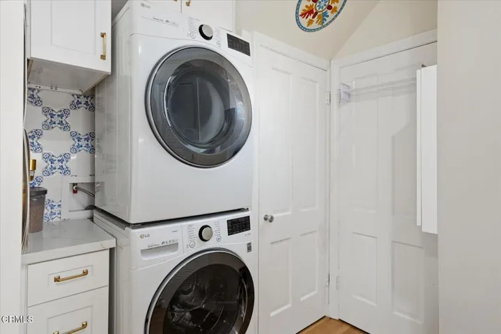 24-Laundry