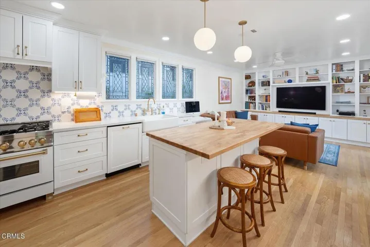 20-Kitchen