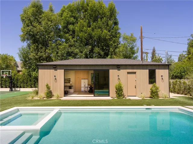 5421 Bothwell, Tarzana, California 91356