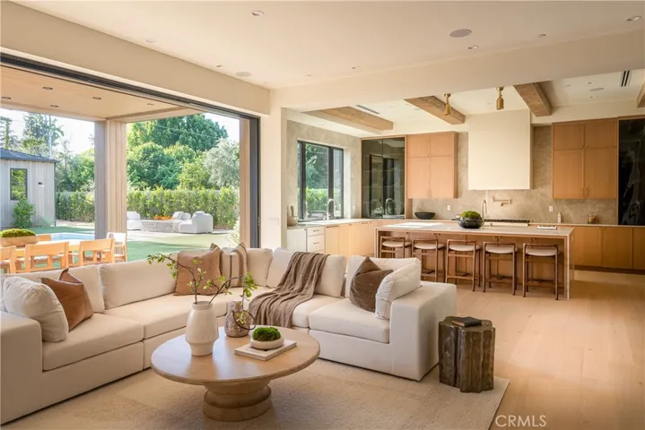 5421 Bothwell, Tarzana, California 91356
