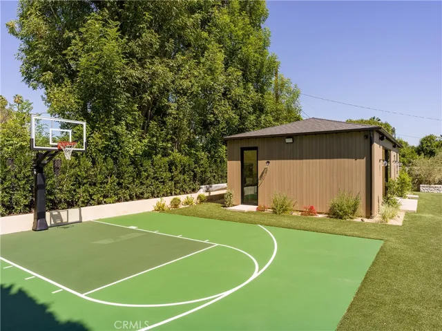 5421 Bothwell, Tarzana, California 91356