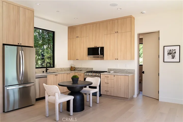 5421 Bothwell, Tarzana, California 91356