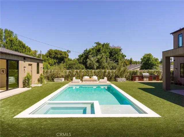 5421 Bothwell, Tarzana, California 91356