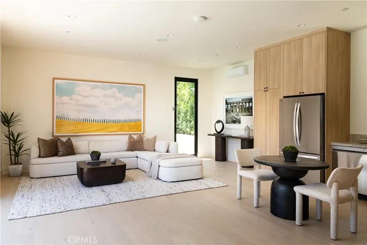 5421 Bothwell, Tarzana, California 91356