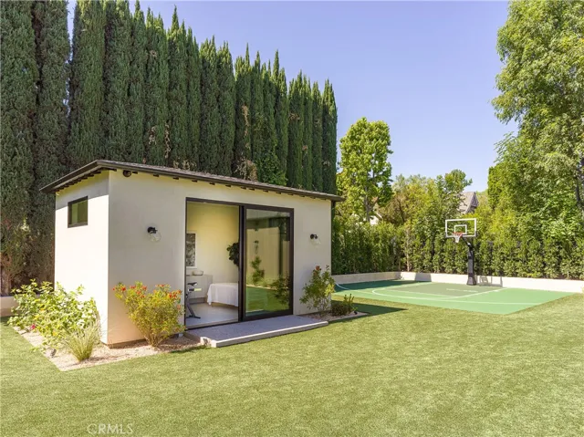 5421 Bothwell, Tarzana, California 91356