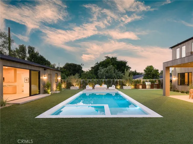 5421 Bothwell, Tarzana, California 91356