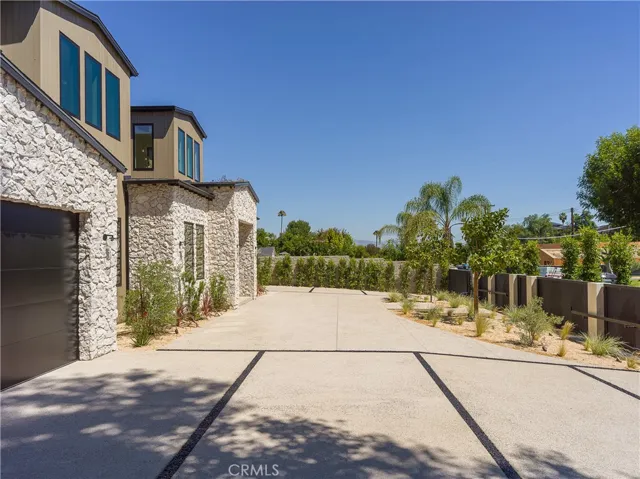 5421 Bothwell, Tarzana, California 91356