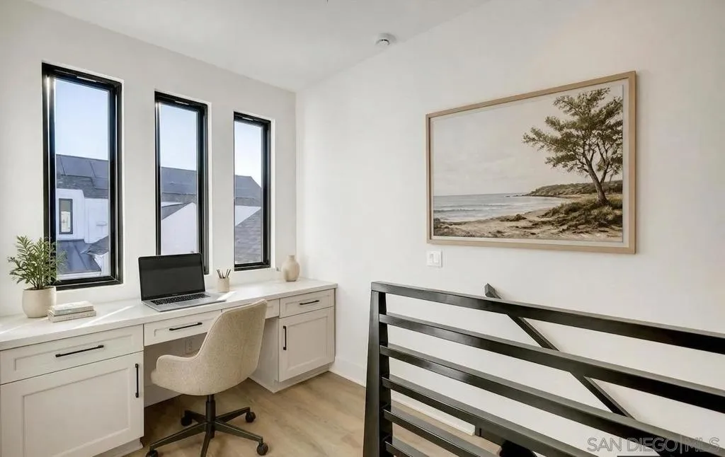 https://zimg.paragon.ice.com/ParagonImages/Property/PA/SDMLS/260014654/19/120/90/72db1a13f2eec2bef75eb60c788500e4/3/aa77dc36586fe1626b328cc3ec63dbd4/260014654-E5F78721-ADDB-4F40-8310-F30768DA3D34.JPG