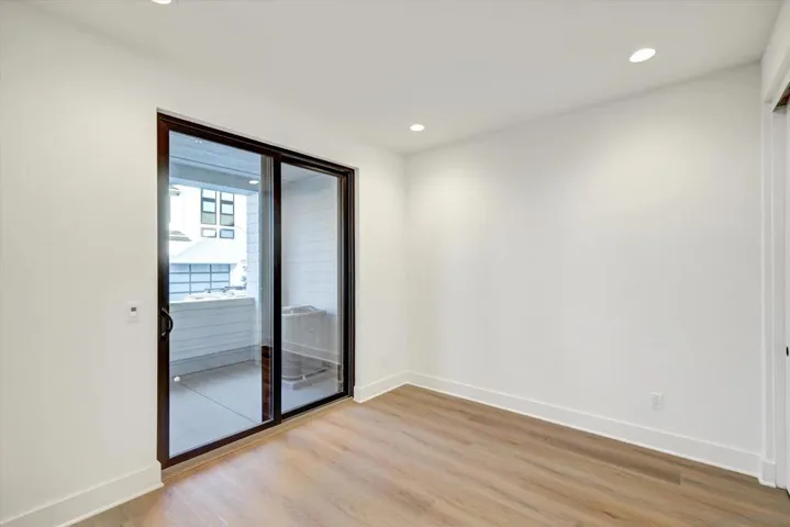 1602 San Remo Pl. 104, Encinitas, California 92024