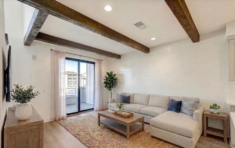 https://zimg.paragon.ice.com/ParagonImages/Property/PA/SDMLS/260014654/29/120/90/bd0988ab0e591a218e070d4f8872e961/3/aa77dc36586fe1626b328cc3ec63dbd4/260014654-47638467-89f3-41db-bdaf-d8c5f9a132d6.JPG