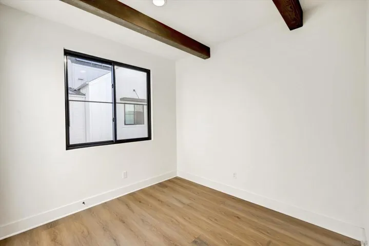 1602 San Remo Pl. 104, Encinitas, California 92024