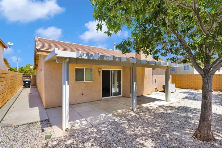 13085 Camden, Victorville, California 92392