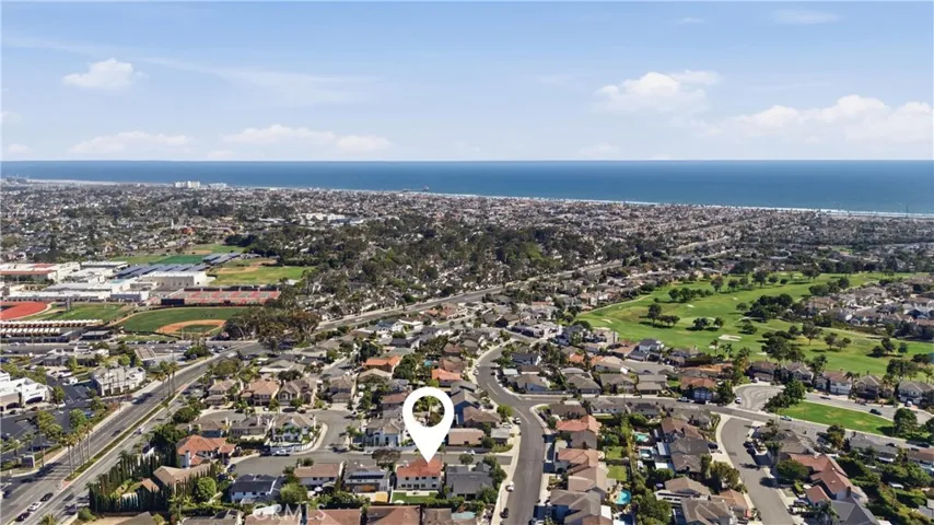 6921 Garden Circle, Huntington Beach, California 92648