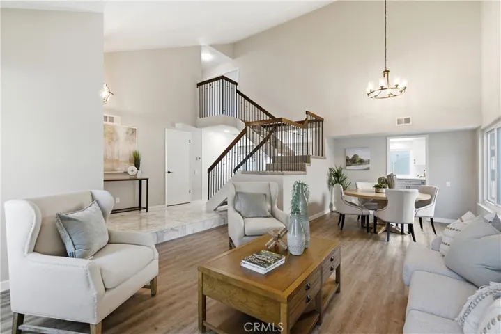 6921 Garden Circle, Huntington Beach, California 92648