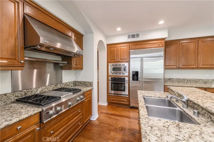 22 Gazebo, Irvine, California 92620