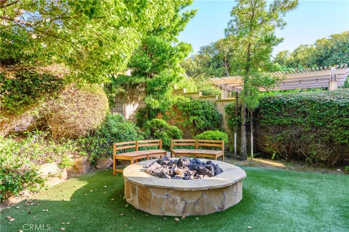 22 Gazebo, Irvine, California 92620