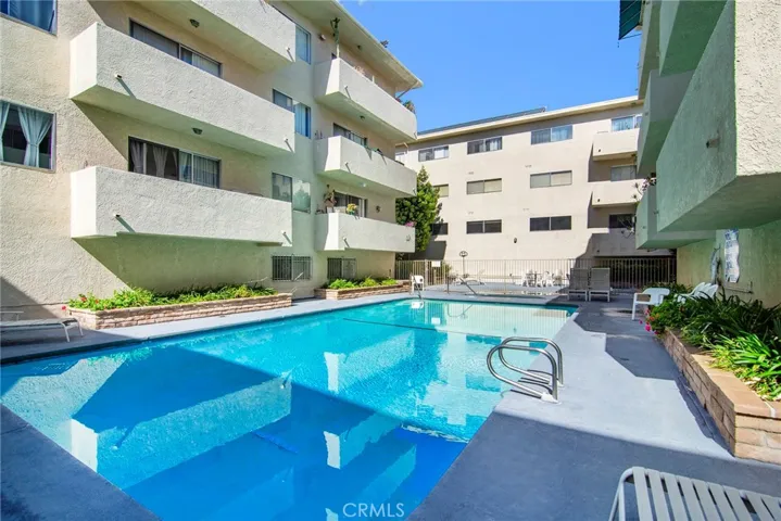 5400 Lindley Avenue 101, Encino, California 91316
