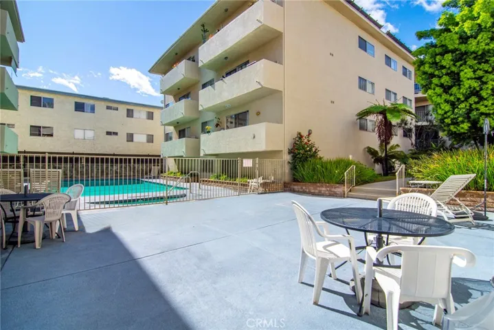 5400 Lindley Avenue 101, Encino, California 91316