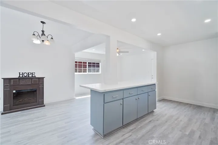 1039 W Avenue J-14, Lancaster, California 93534