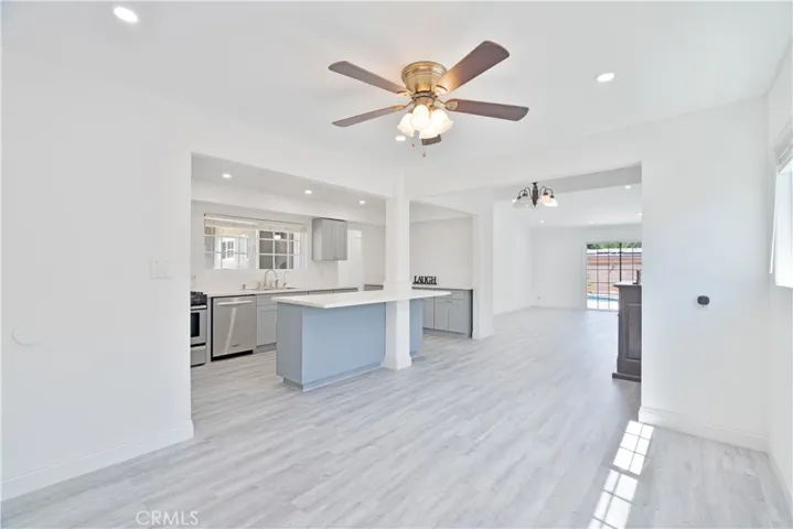 1039 W Avenue J-14, Lancaster, California 93534