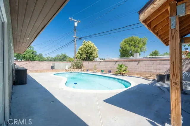 1039 W Avenue J-14, Lancaster, California 93534