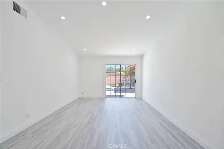 1039 W Avenue J-14, Lancaster, California 93534