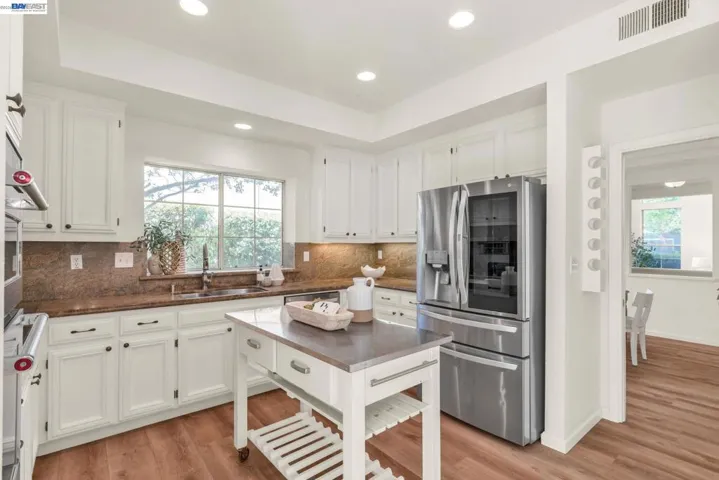 690 Glasgow Cir, Danville, California 94526