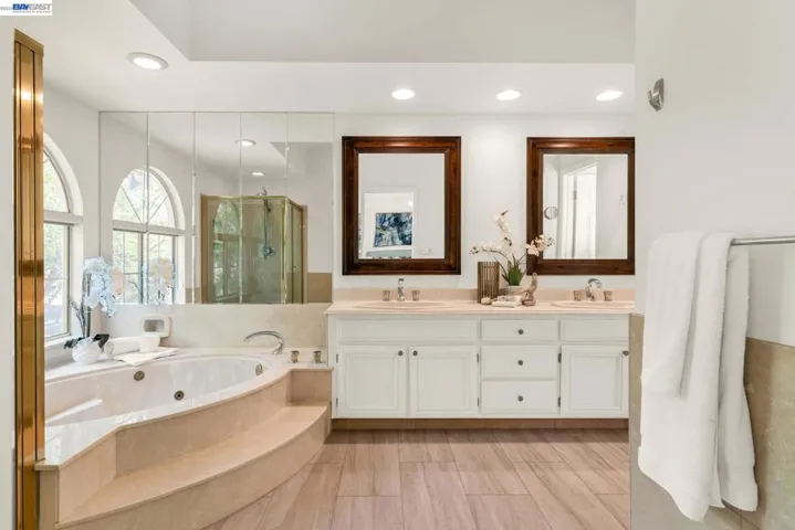 690 Glasgow Cir, Danville, California 94526