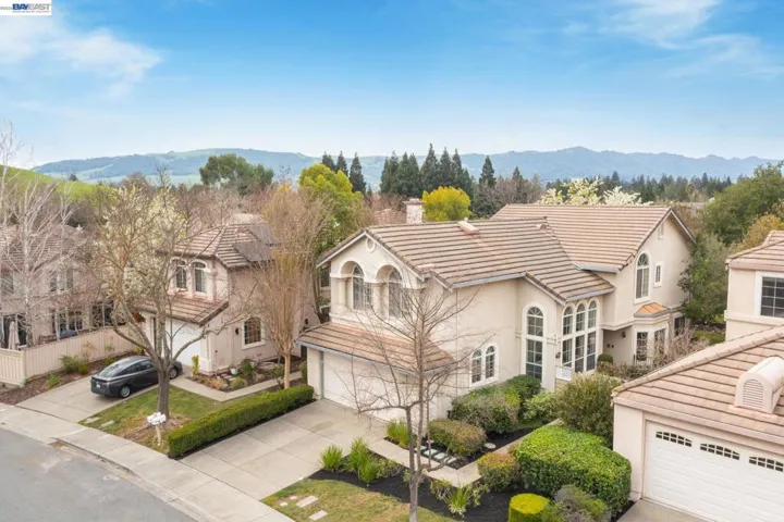 690 Glasgow Cir, Danville, California 94526