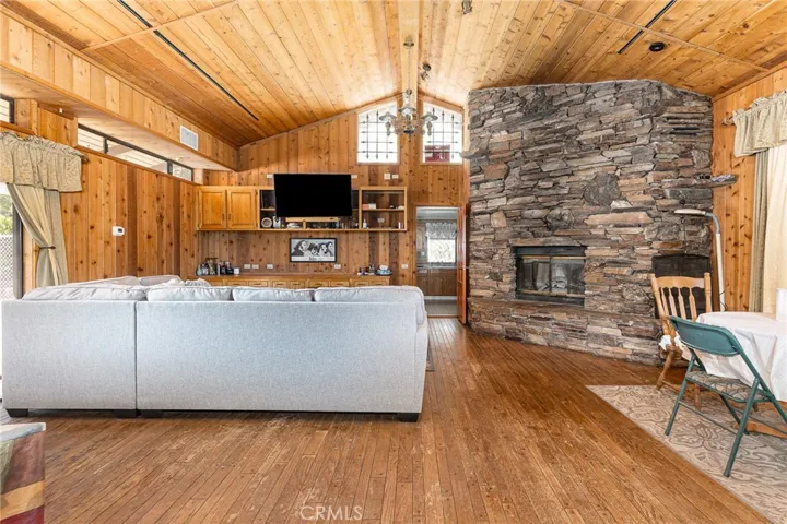 15283 Apple Valley, Apple Valley, California 92307
