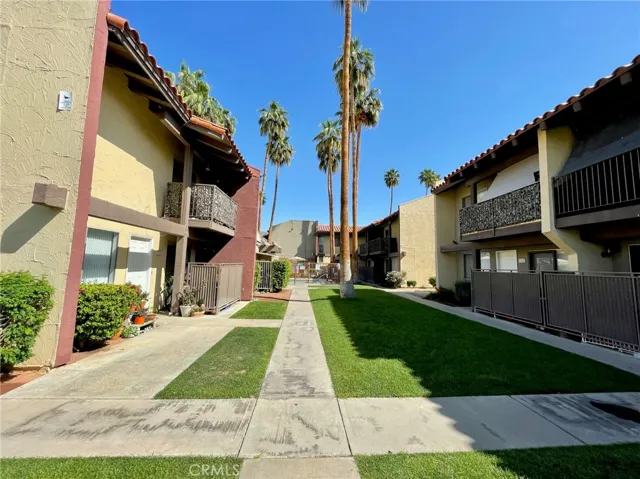 51080 Eisenhower 30, La Quinta, California 92253