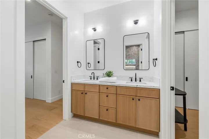 5110 Orange, Los Angeles, California 90008