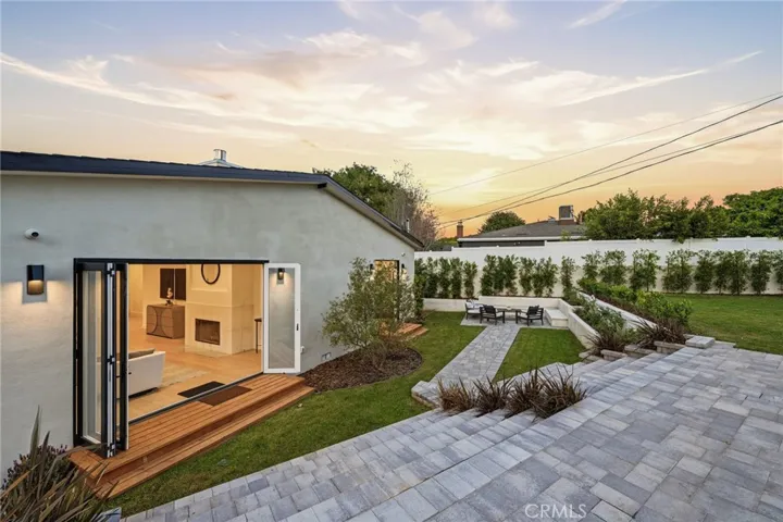 5110 Orange, Los Angeles, California 90008