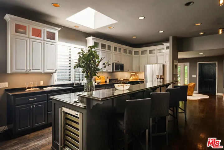 11717 Landale Street, Studio City, California 91607