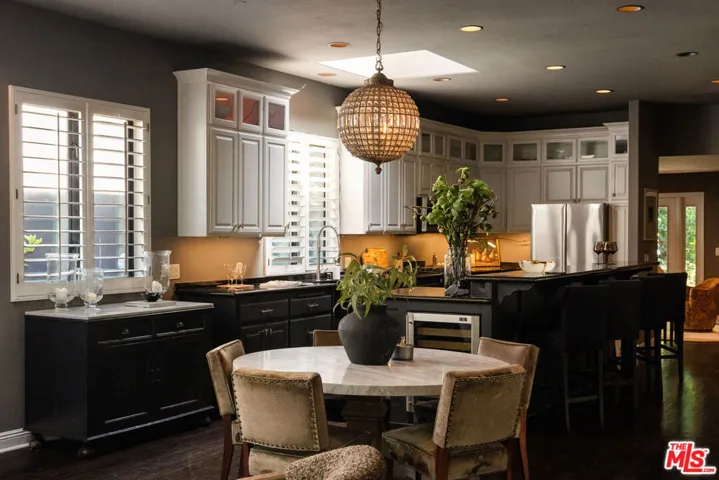 11717 Landale Street, Studio City, California 91607